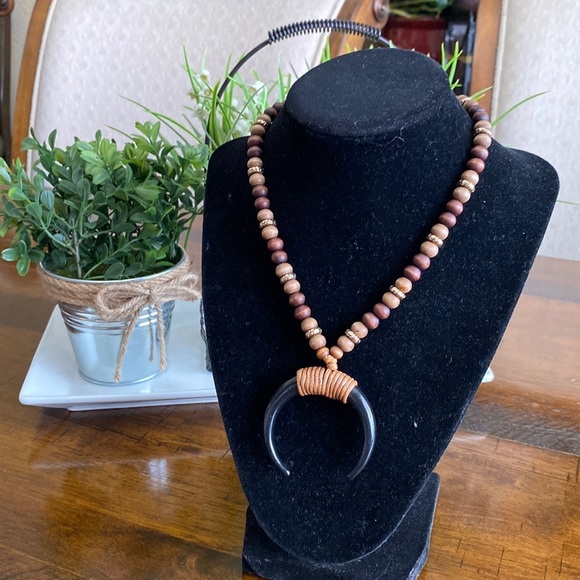 Cato Necklace - Picture 1 of 6